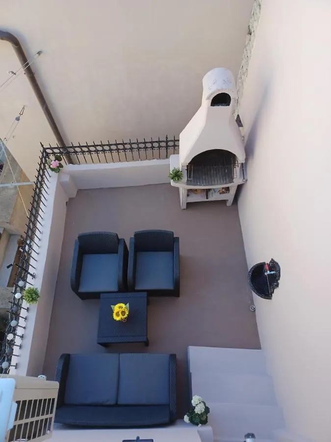 Apartman B & S With A Beautiful Terrace Lägenhet Pula